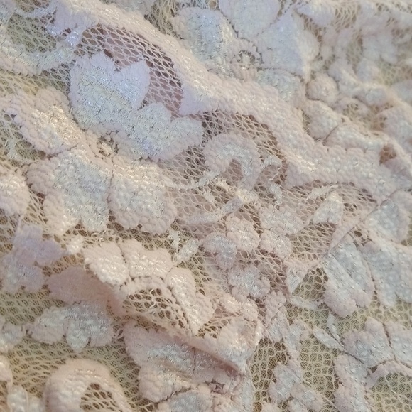 Cabi Lace Tank - Picture 3 of 3